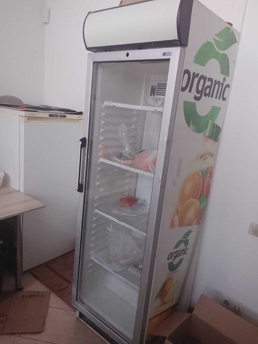 Витринный холодильник, морозильник + подарок