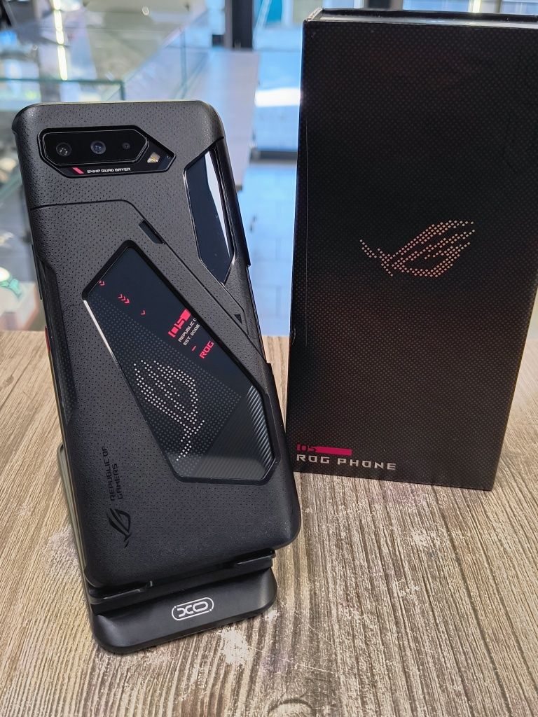 Asus ROG Phone 5 5G / 128GB / 8RAM