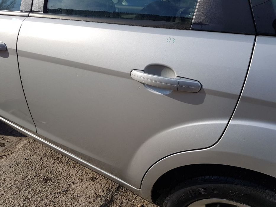 Usa / Portiera Stanga Spate Ford Focus 2 2007 - 2010 Break / Variant / Combi Cod Culoare O3