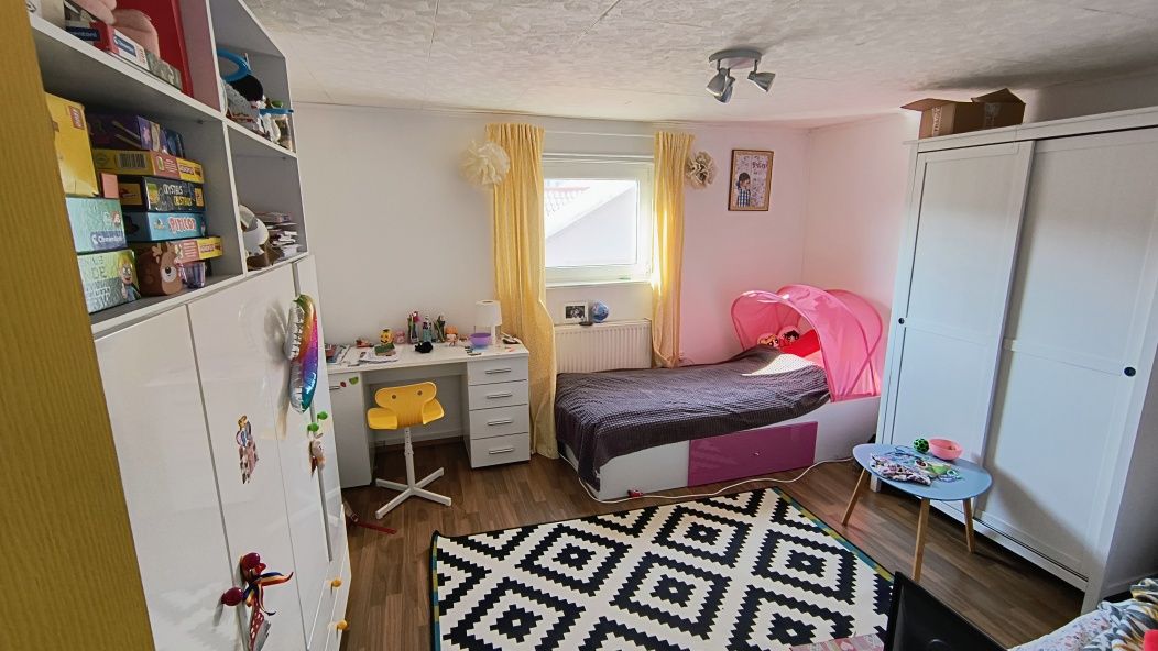 Apartament decomandat în vilă + terasă + pod + magazie Popești Leorden