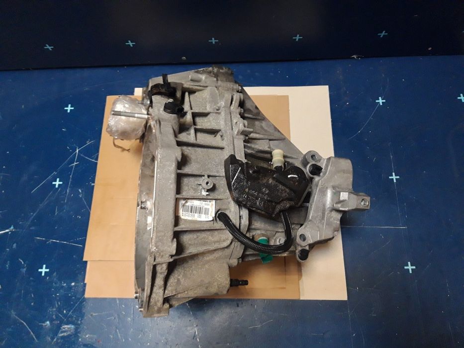 Cutie viteza 6+1 trepte renault scenic 3 megane 3 laguna 3 1.5 dci