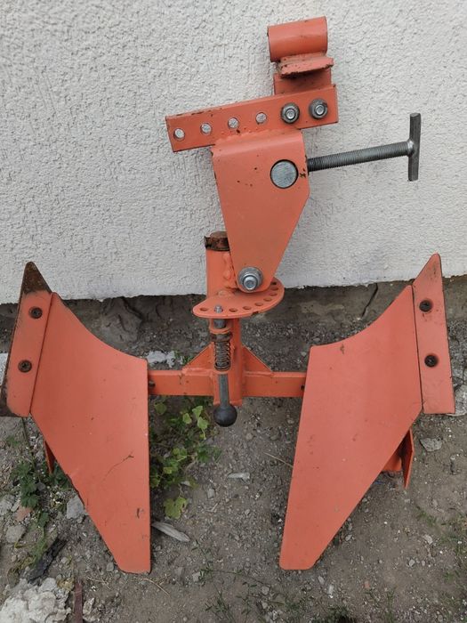 Plug motocultor Ruris
