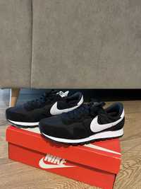 Adidasi Nike Air Pegasus 83