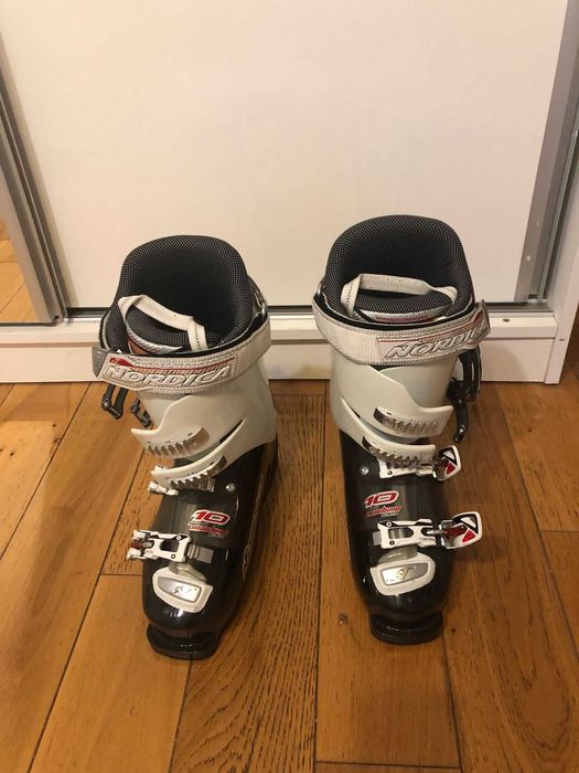 Clapari NORDICA, aproape noi, marimea 41