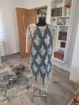 Rochie verde închis cu dantelă aurie — mărimea XL — nouă, cu etichetă