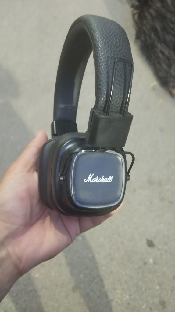 Наушник Marshall