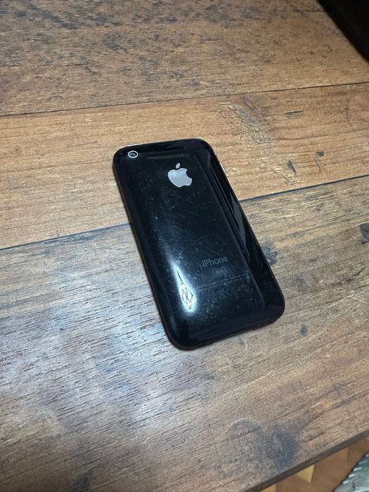 iPhone 3g 8GB иска активация