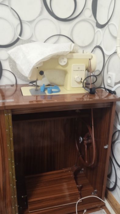 Tikish moshina sotiladi