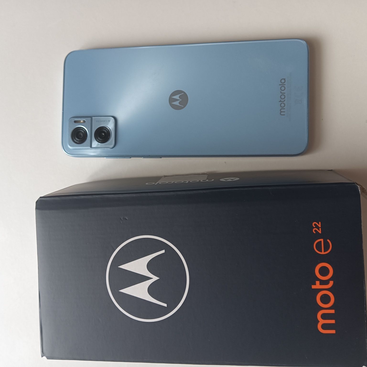 Vând Moto e22 nou