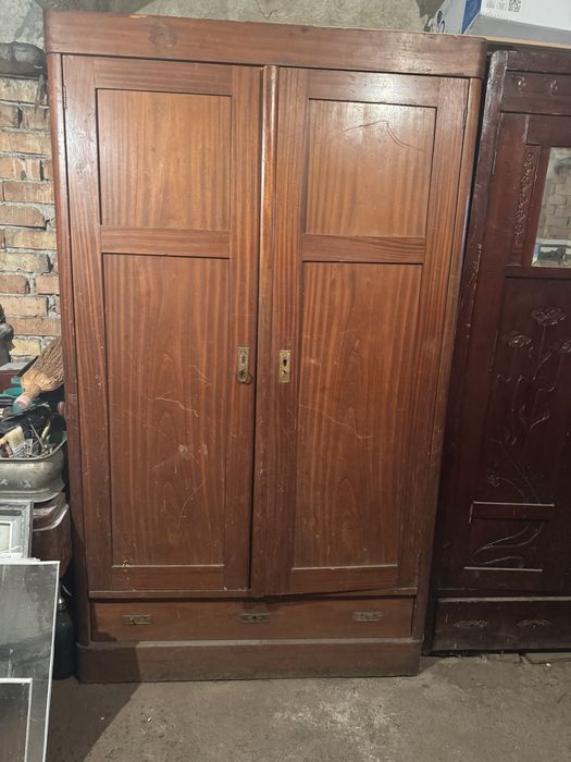 Антични старинни мебели ретро