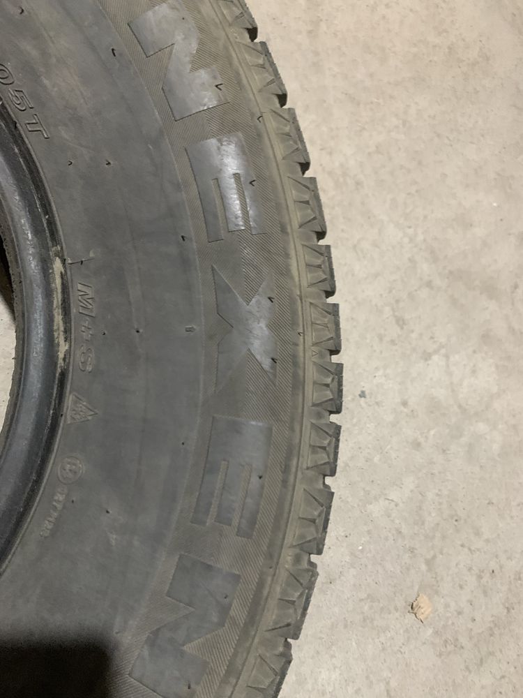 Автошина 235/75R15