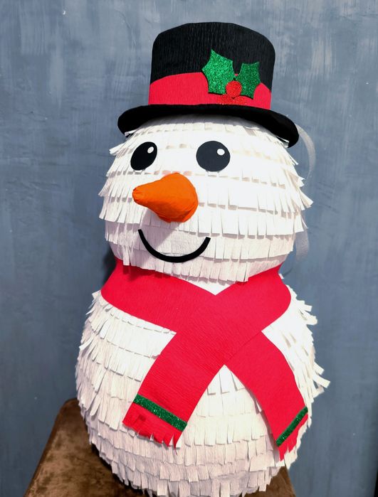 Пиньята. Снеговик. Подарок. Новый год.