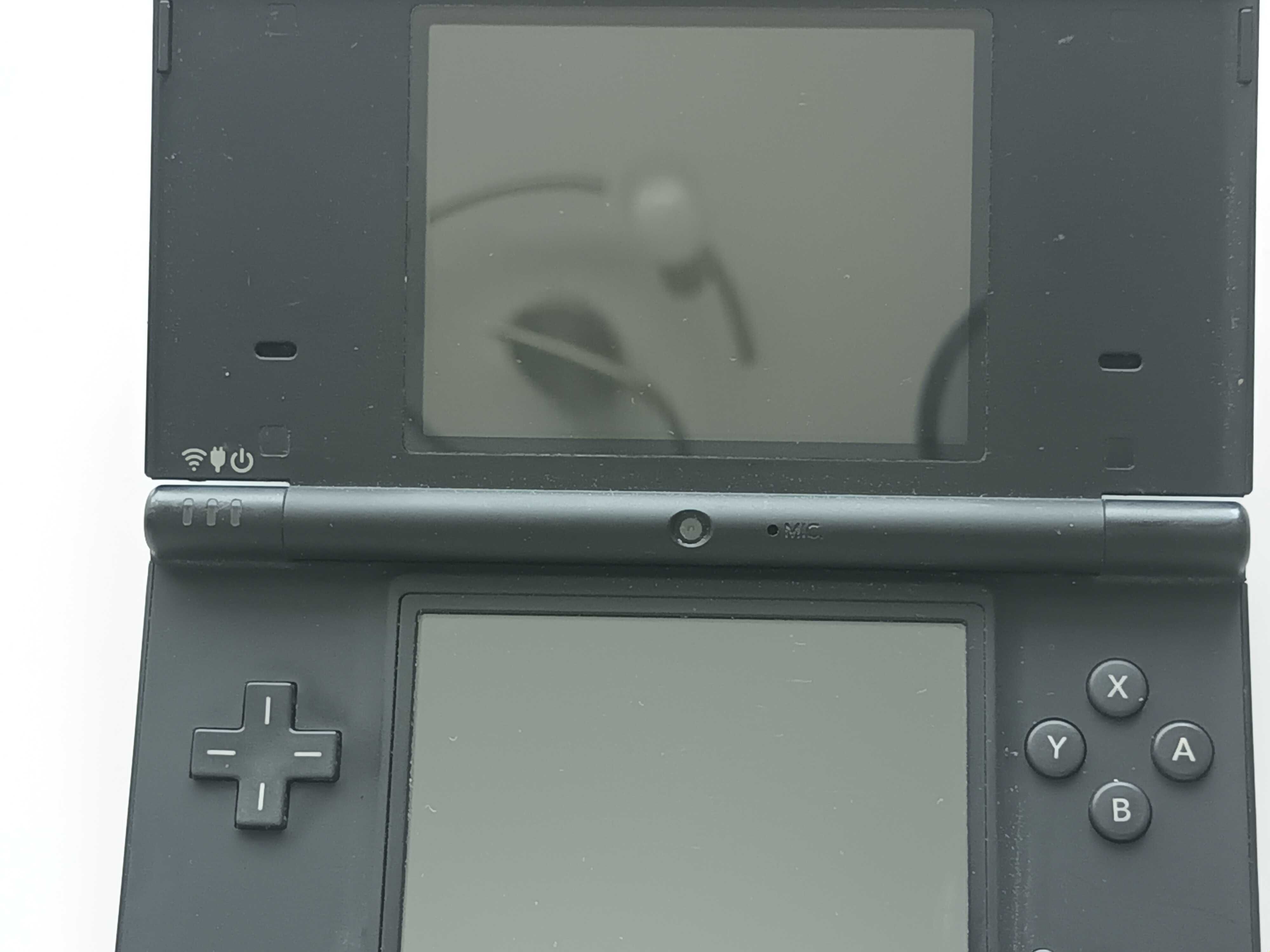Конзола Nintendo DSi с качени много игри - Mario, Pokemon, Zelda