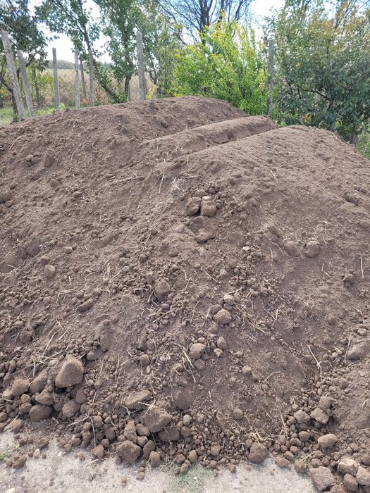Vând pământ vegetal Tuzla