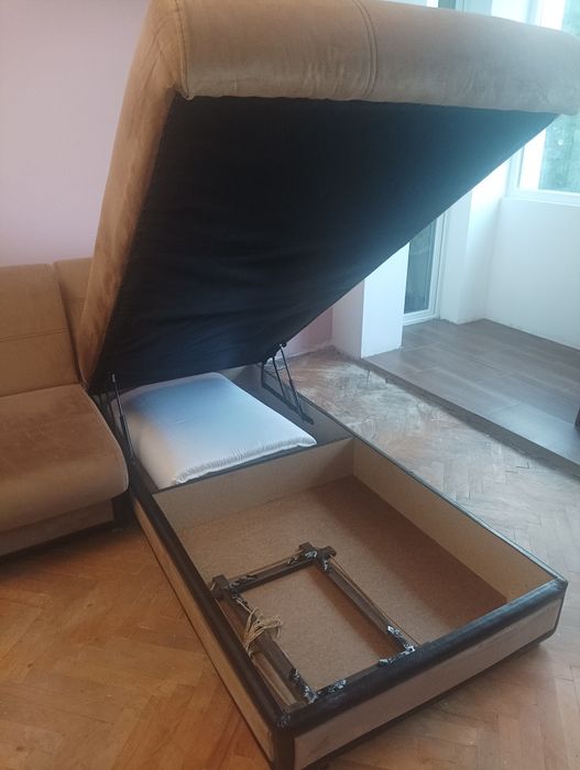 Диван ъглов с клик клак механизъм за спане