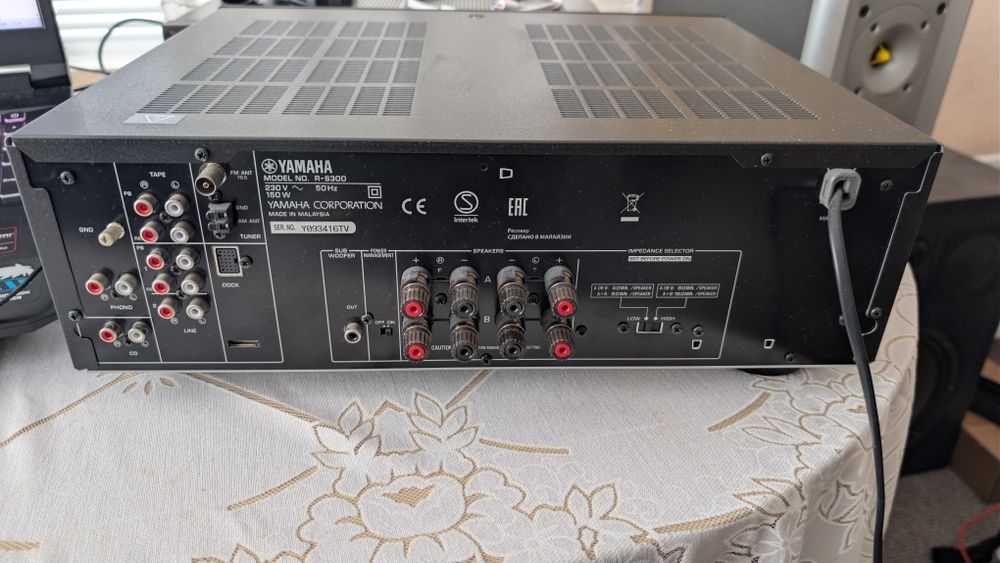 Усилвател Yamaha R-S300