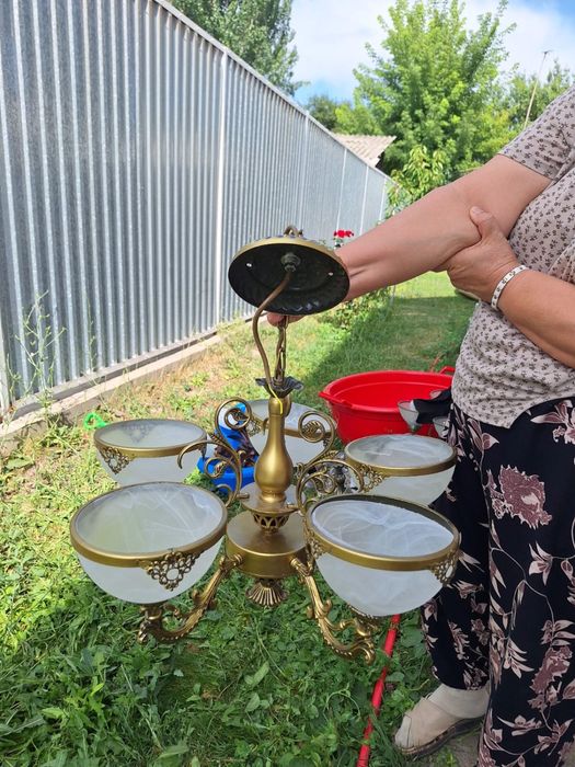 Продам люстру за 5 тыс