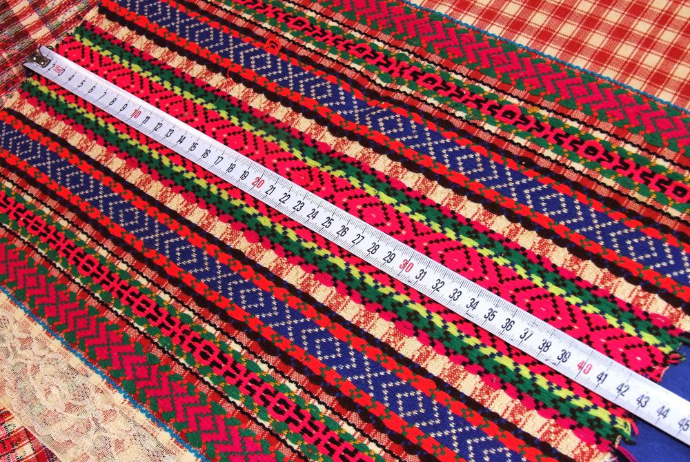 Set 1 fata de masa + 5 stergare traditionale, tesute la razboi, NOI