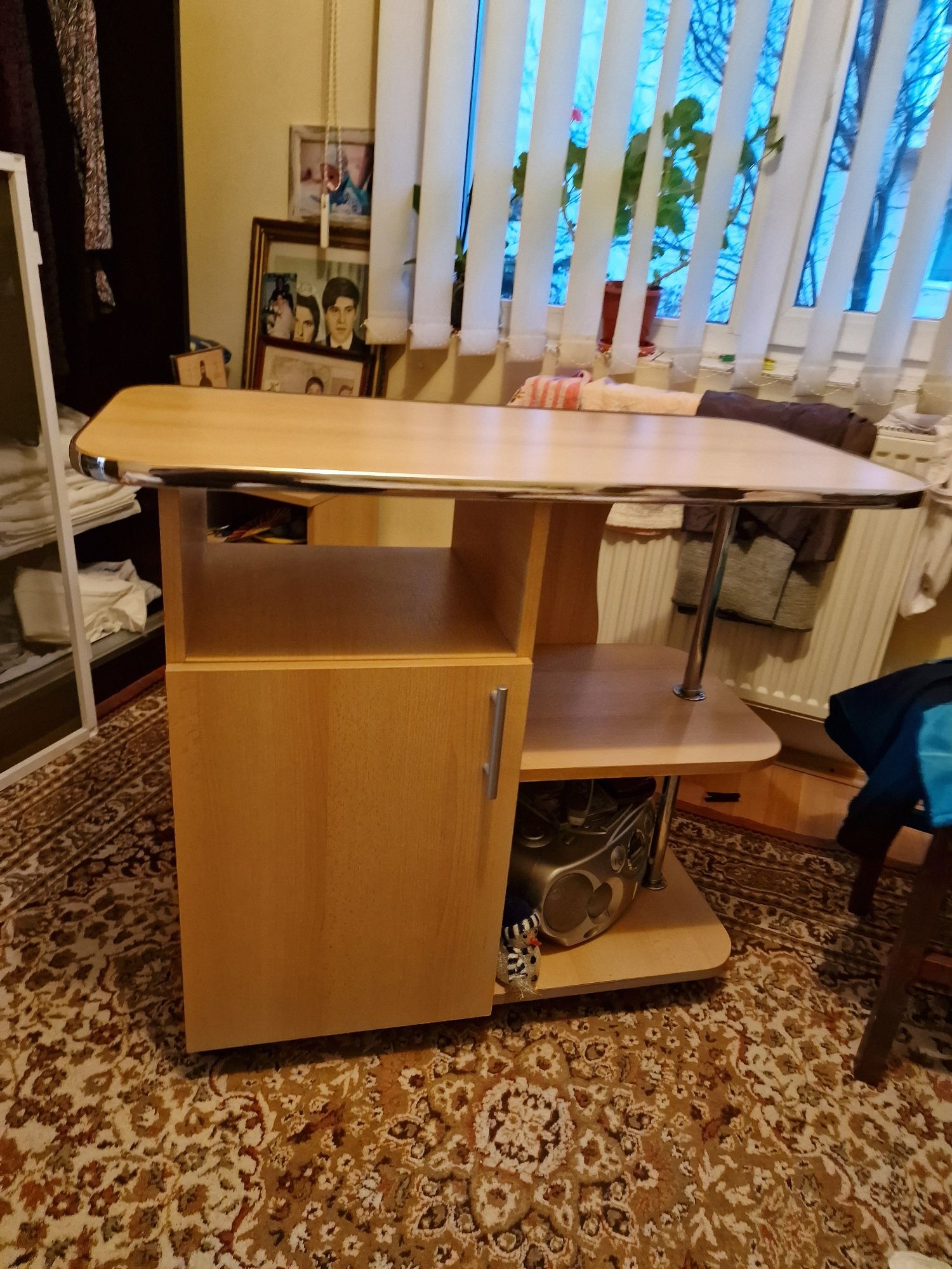 Comoda tv ca noua