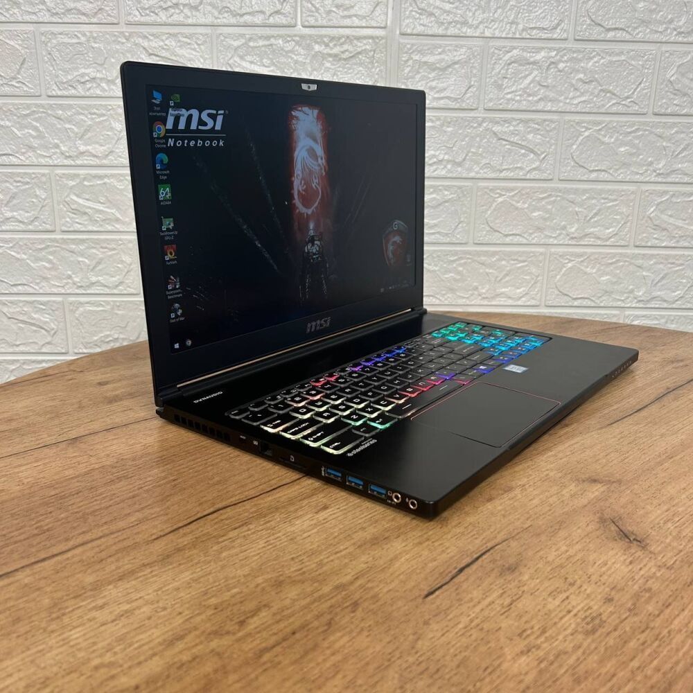 Ноутбук MSI GS63 8RE