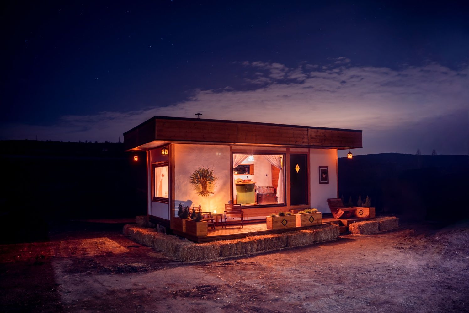 Tiny House Traditional Românesc .Lut/paie/acoperis verde