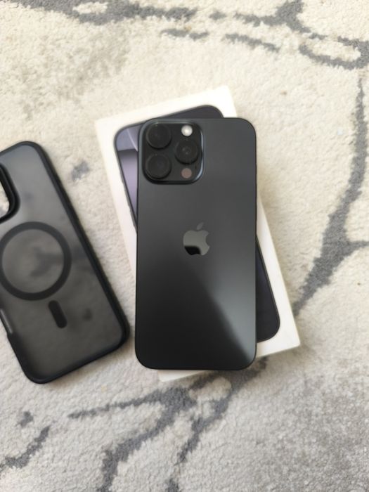 Vând s-au schimb iPhone 16 Pro Max 5G Black Titanium 256GB