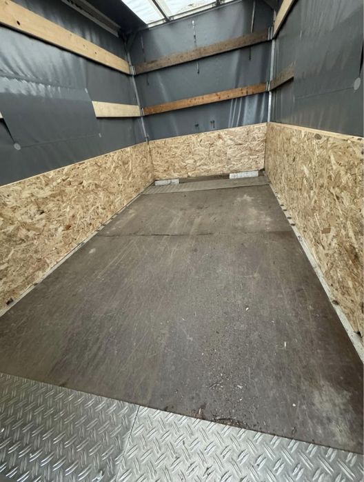 Vand Remorca pe o axa