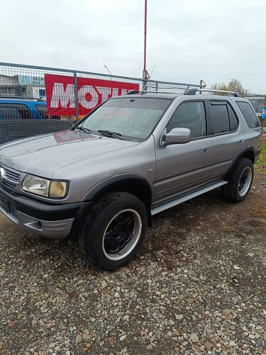 Dezmembrez Opel frontera b 2.2dth