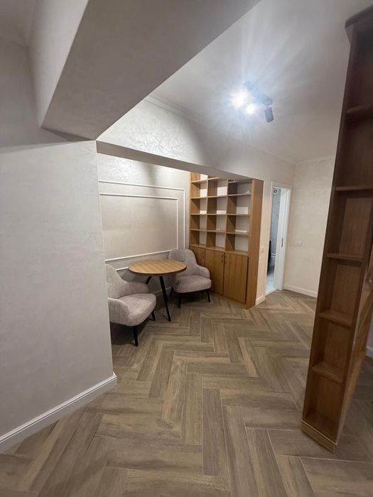 Inchiriez apartament 56 mp cu loc de parcarePacurari/Alpha Bank