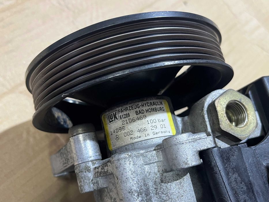 Хидравлична помпа за Mercedes W202 W208 W210 (2.0 / 2.3 Бензин)