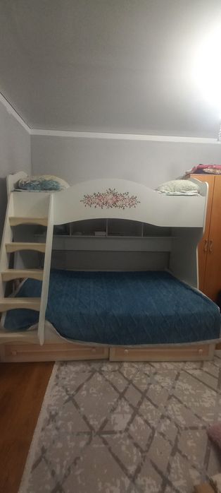 Кровать двухъярусная б/у в хорошем состоянии