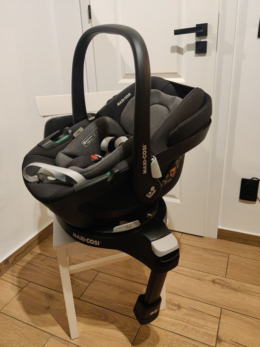 Scaun auto Maxi-Cosi Pebble 360 i-Size rotativ, cu bază Isofix