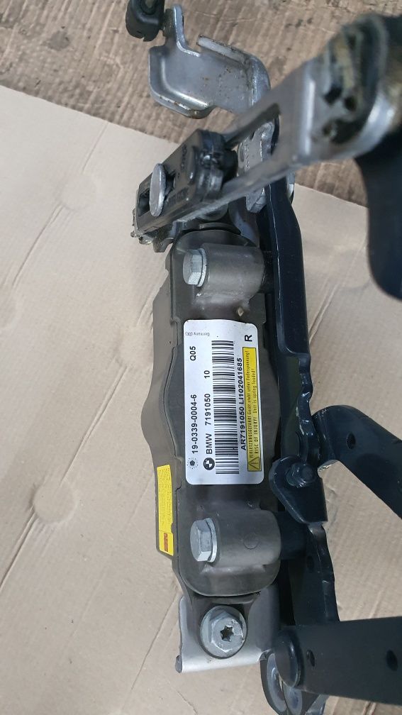 Balamale capota Bmw F10, F11 cu capse