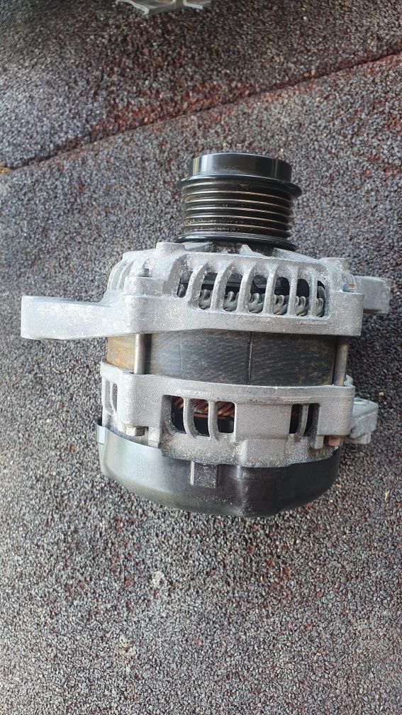 Alternator toyota avensis t27