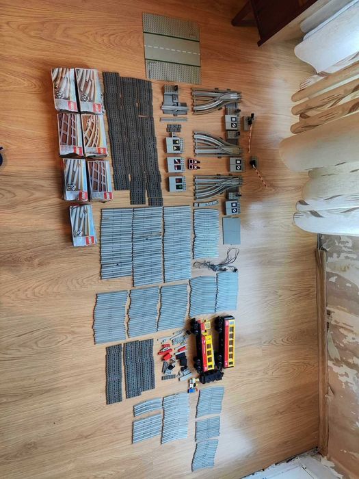 Лего части за комплект 7740 заедно с много релси 1980 г lego