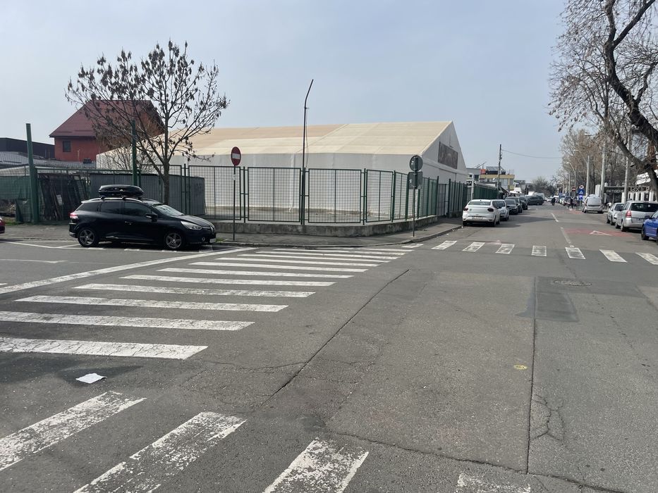 Casa la curte, potential afacere, teren pe colt