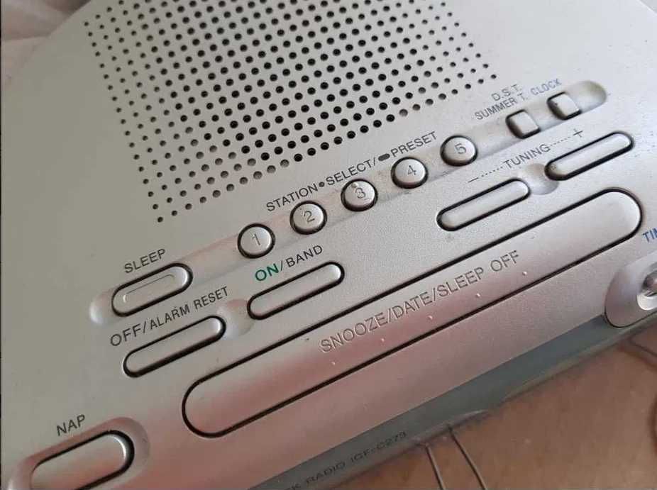 Radio cu ceas FM/AM Sony ICF-C273 original