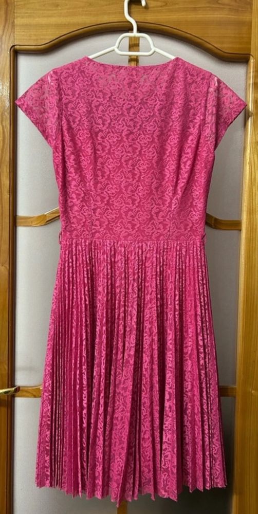 Rochie midi roz Perletti