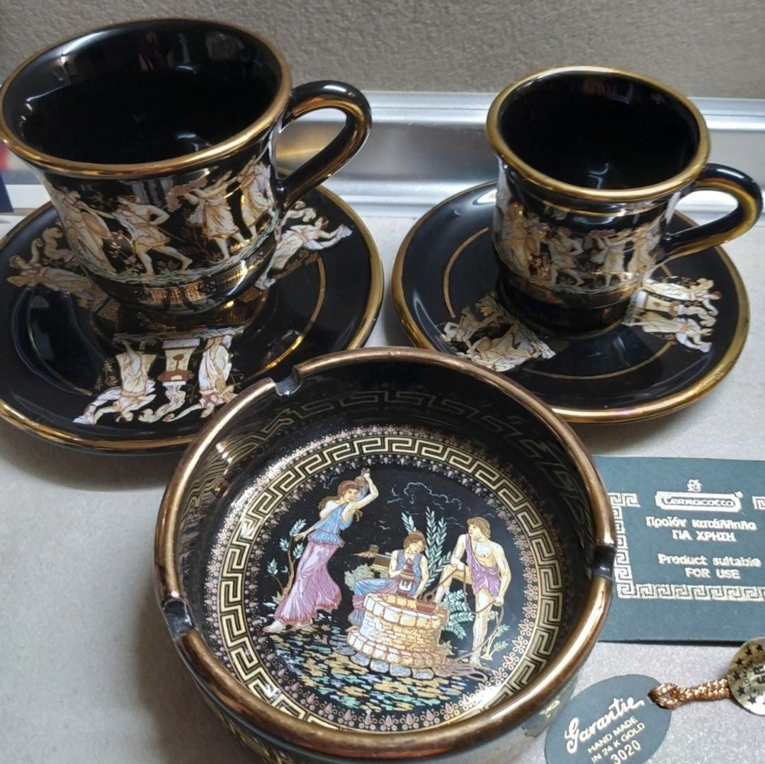 Грицки кафени чаши с 24 карата рисувано злато , ръчна изработка