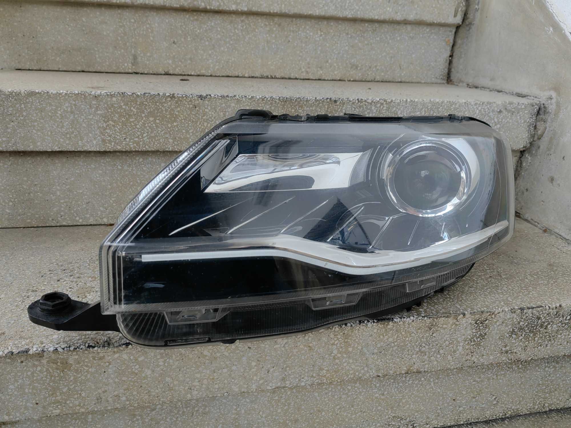 Фар Skoda Rapid Bi-Xenon LED ляв/Фар Шкода Рапид ксенон Оригинален