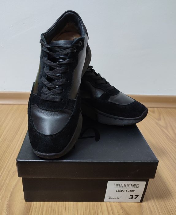 Продавам Дамски обувки Естествена кожа