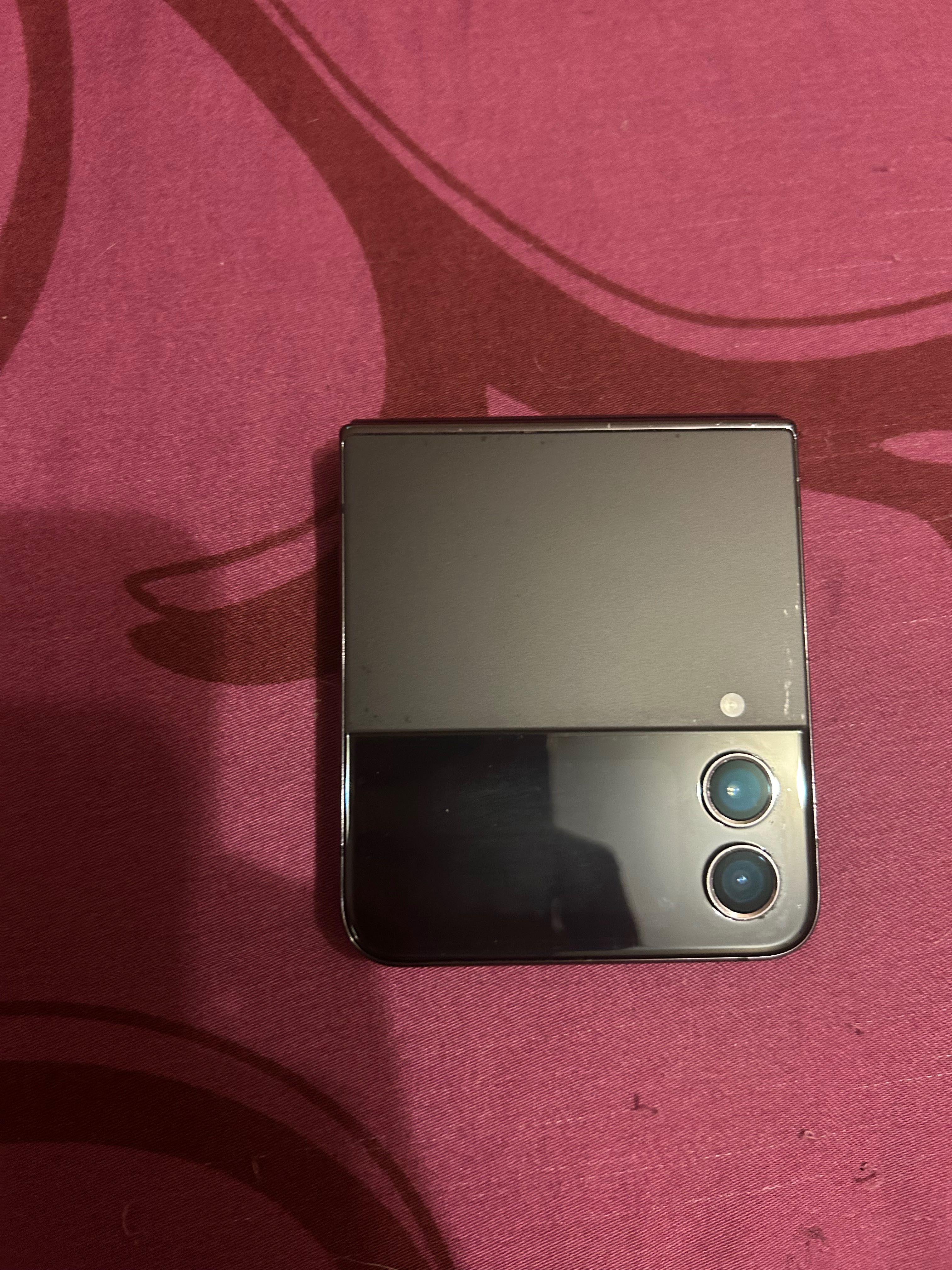 Samsung galaxy z flip 4
