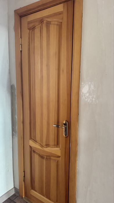 Продам деревянные двери
