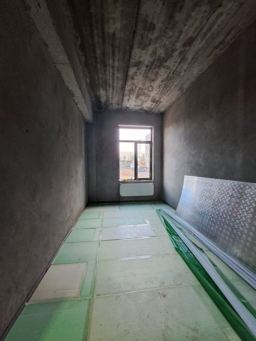 3 xonali kvartira karobka holatida