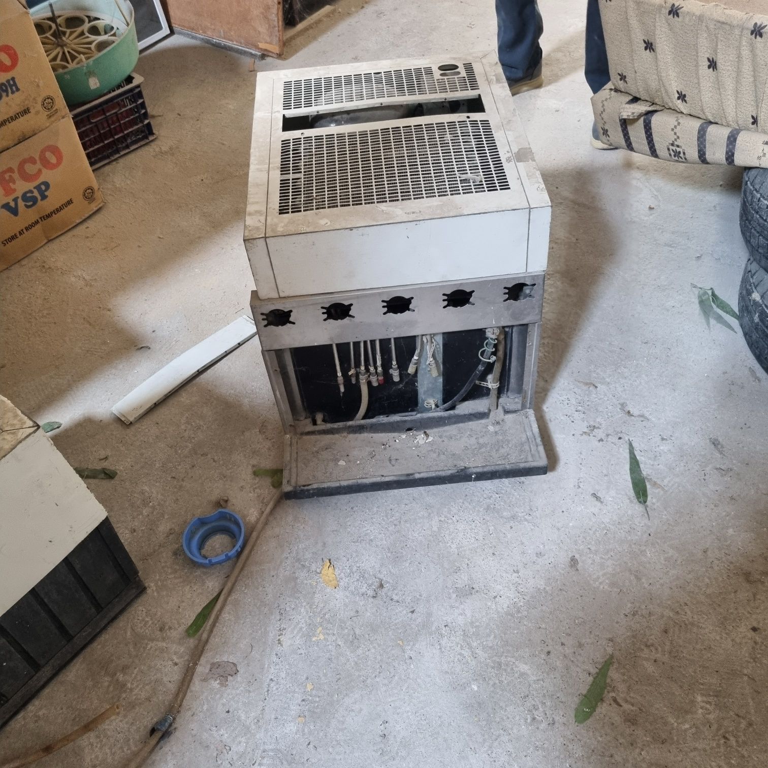 Газли сув аппарати сотилади2 та комплект