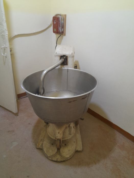 Мишалка/ Mixer хамир учун