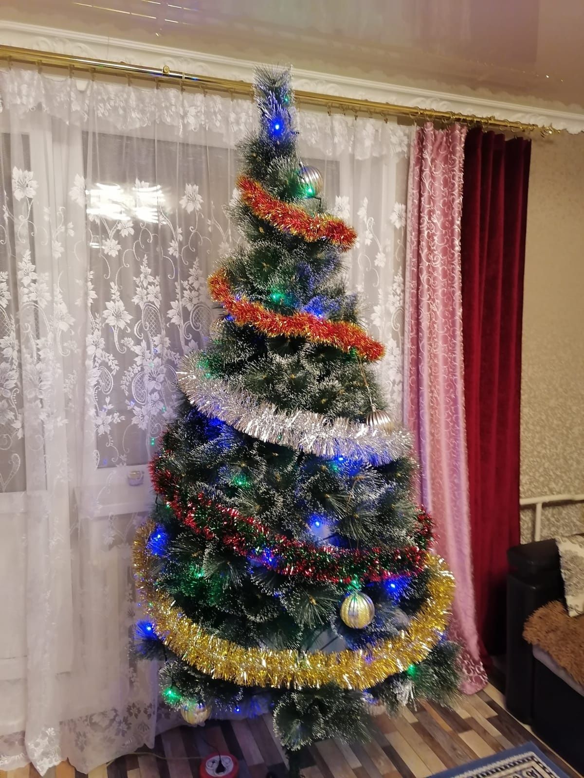 Искусственная елка