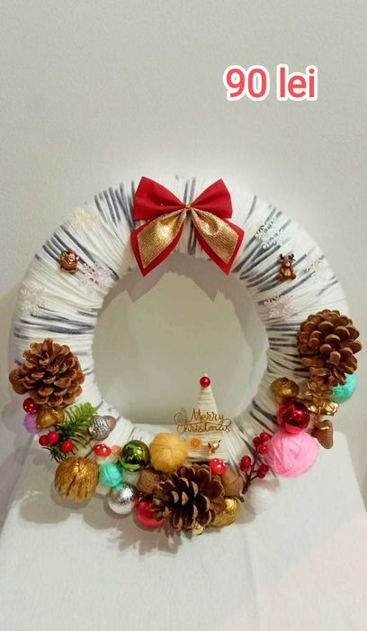 Vând coronițe de Crăciun