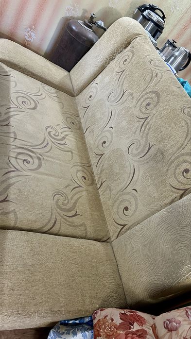 Продам диван и два кремла б/у