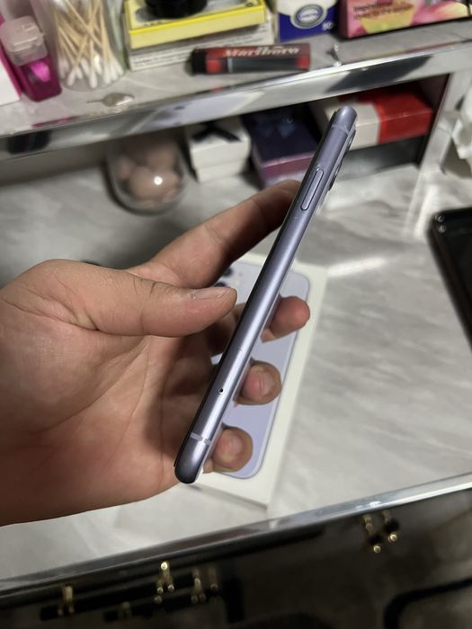 Iphone 11 xamajoyi radnoy